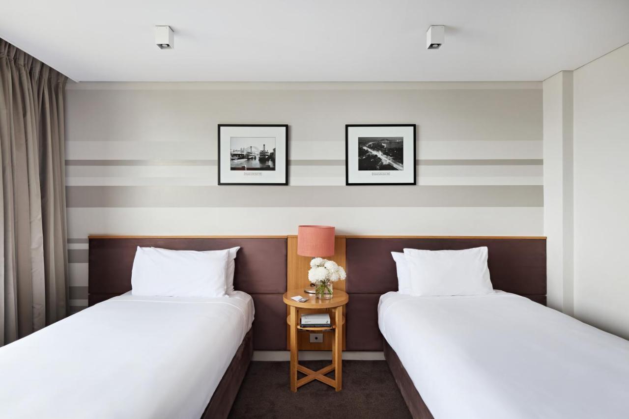 Skyline Twin Room,1421374020:JPEG