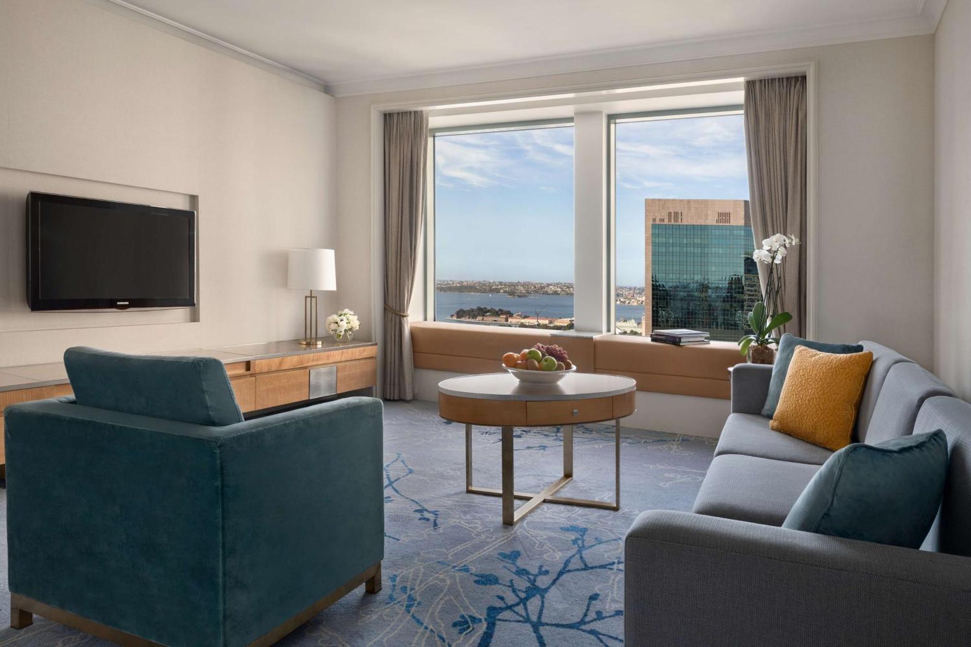 Ambassador Suite Club Lounge Access