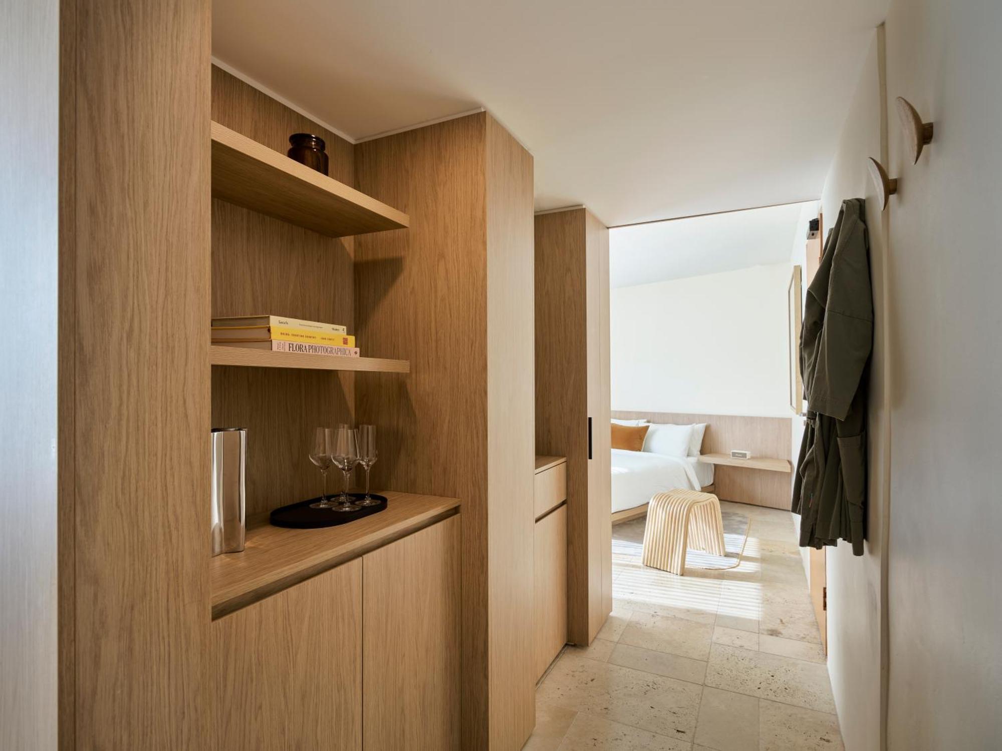 Junior Suite,1549108531:JPEG