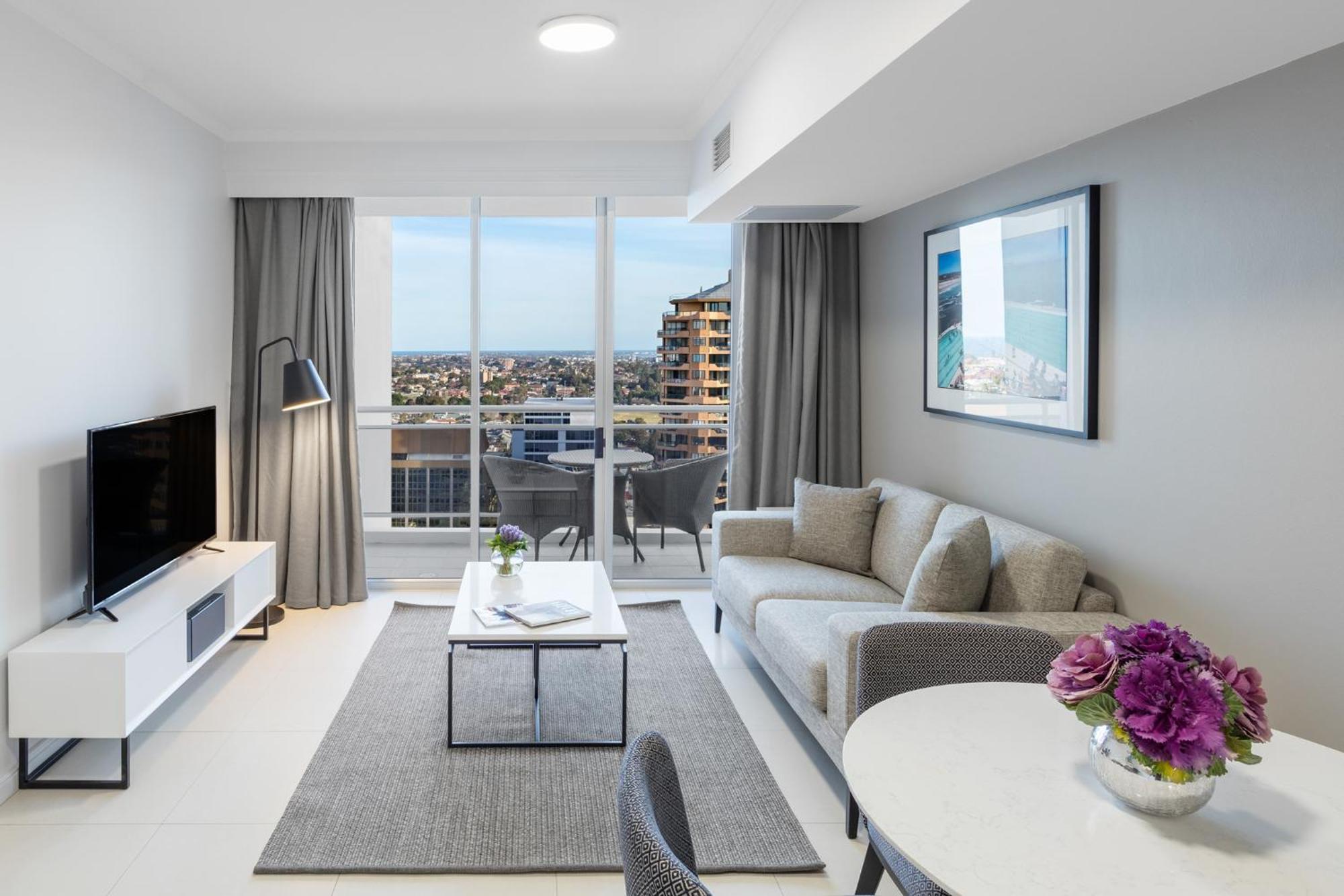 One-Bedroom Luxury Suite,1672572099:JPEG