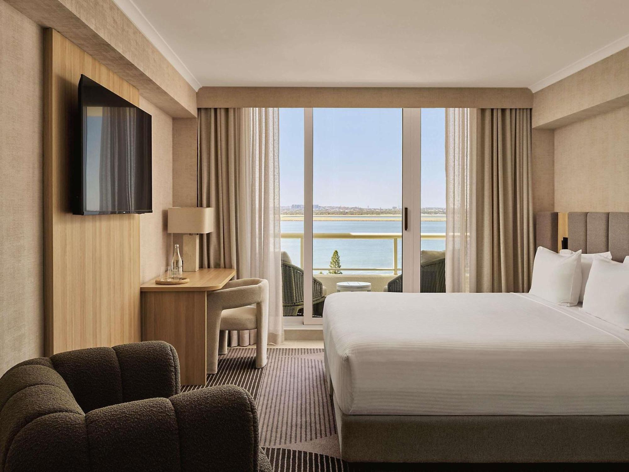 Luxury King Room Ocean View Bath High Floor,1717012292:JPEG