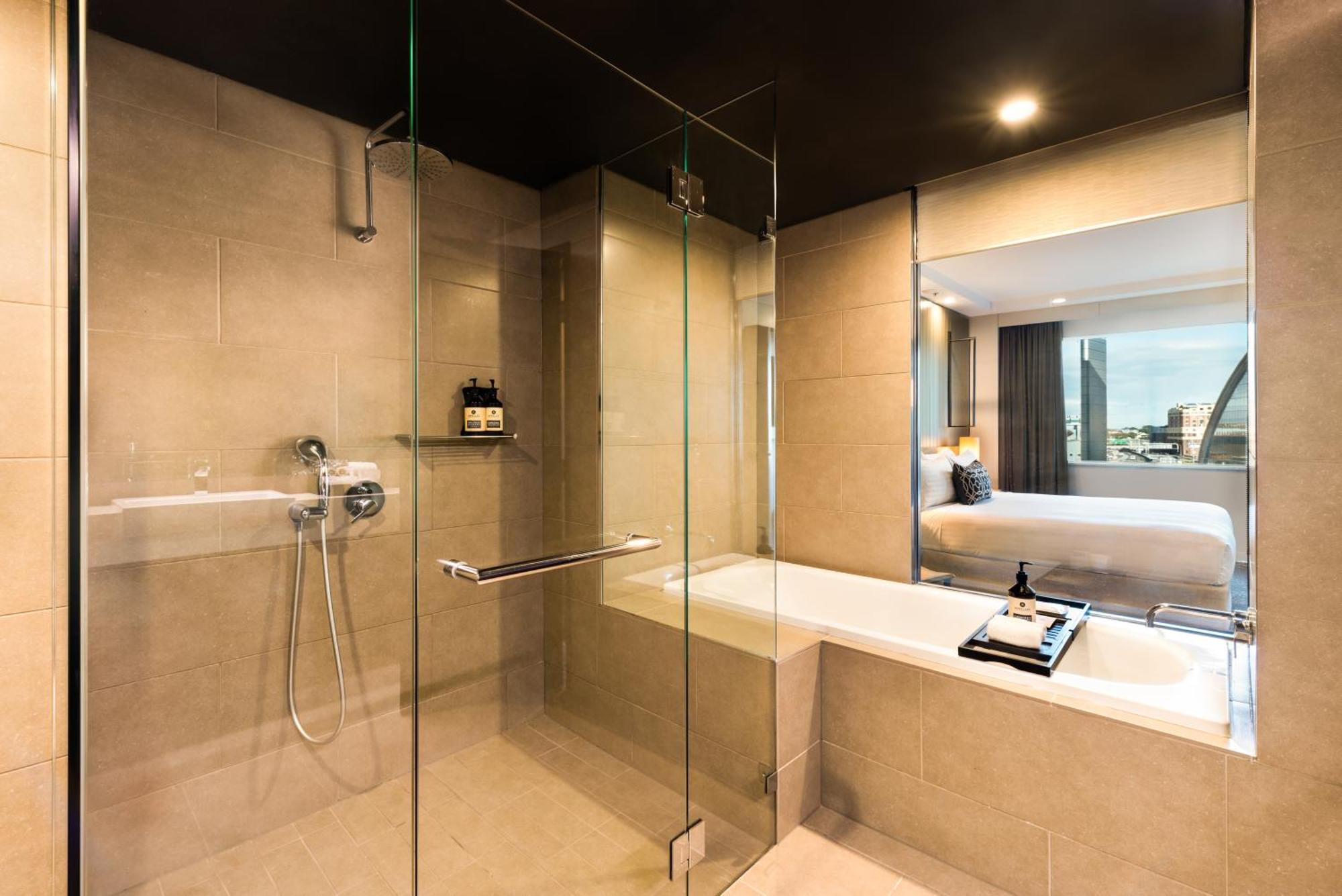 Suite Club Lounge Access,1765211762:JPEG