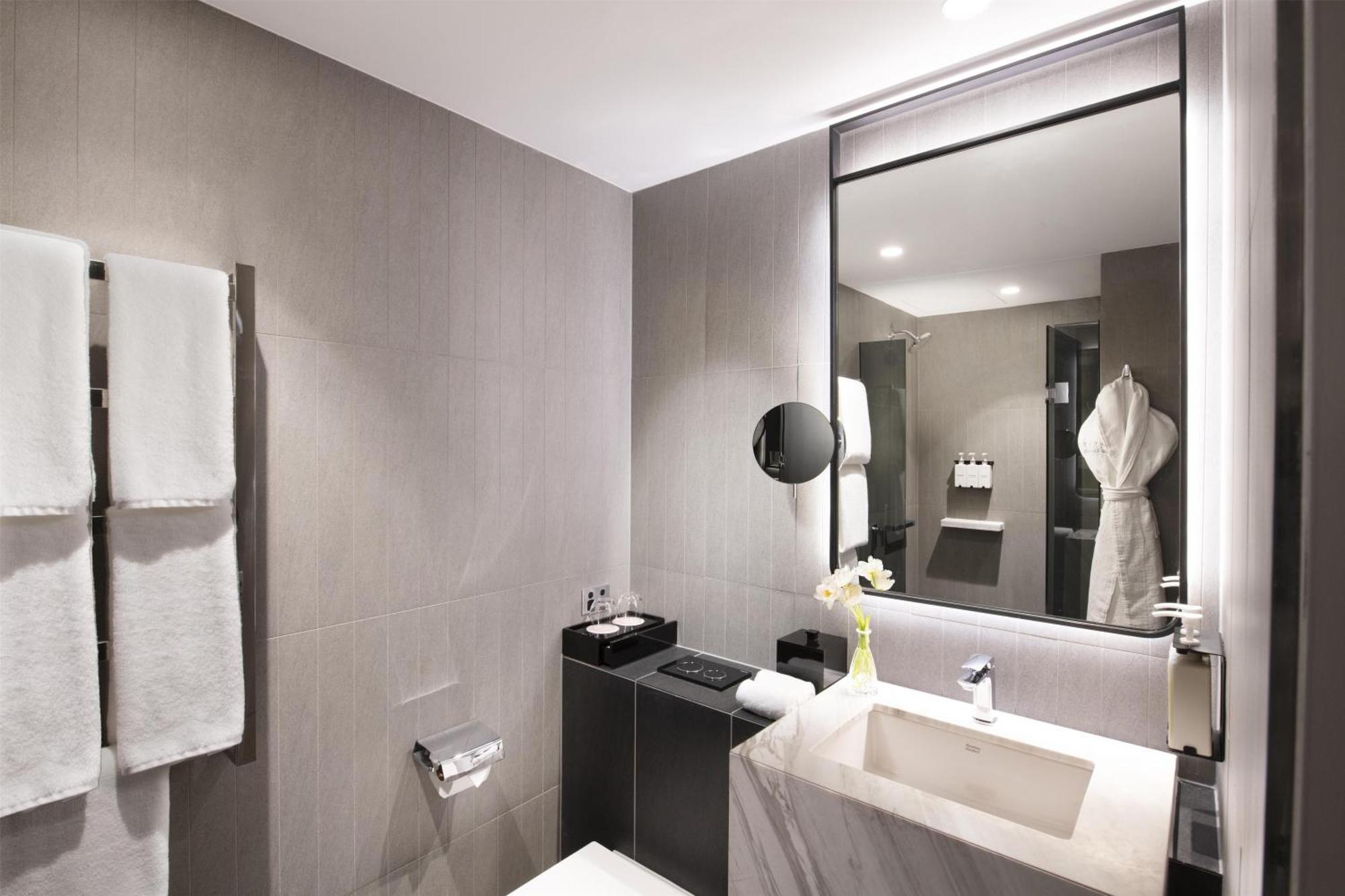 Twin Acacia Room,1773959088:JPEG