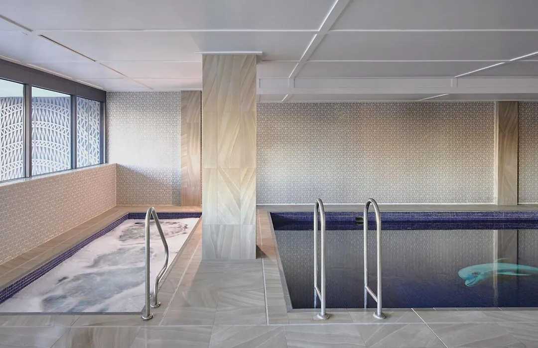 Meriton Suites North Sydney-1